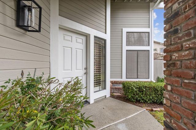 403 Hanworth Ct, Roseville, CA 95661