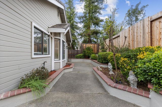 403 Hanworth Ct, Roseville, CA 95661