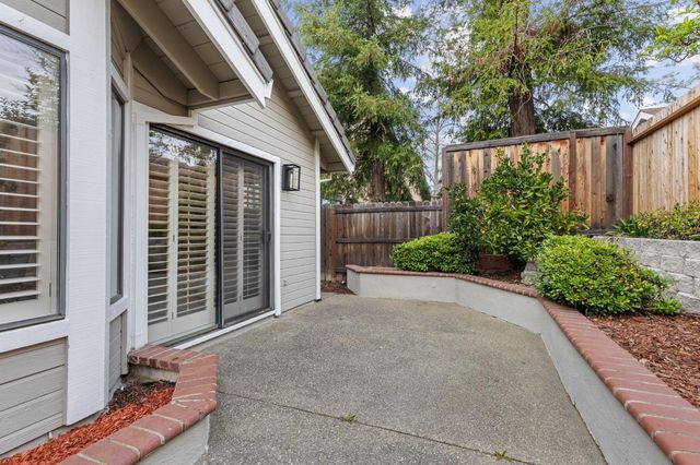 403 Hanworth Ct, Roseville, CA 95661