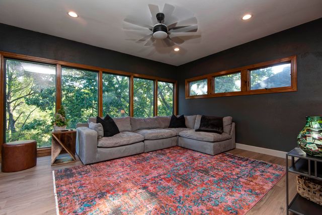 4946 S Bellhurst Avenue, Springfield, MO 65804