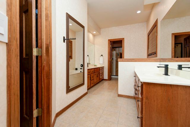 4946 S Bellhurst Avenue, Springfield, MO 65804