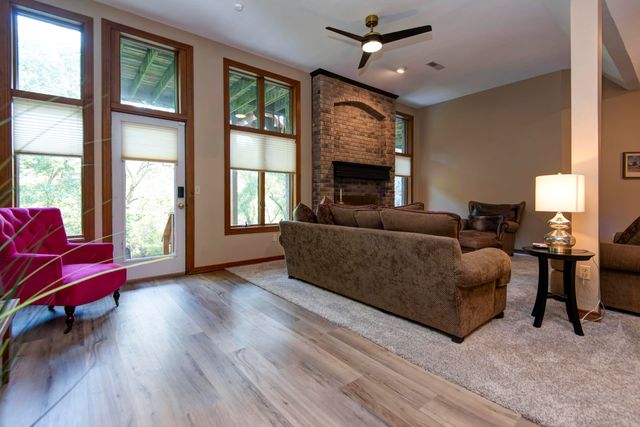 4946 S Bellhurst Avenue, Springfield, MO 65804