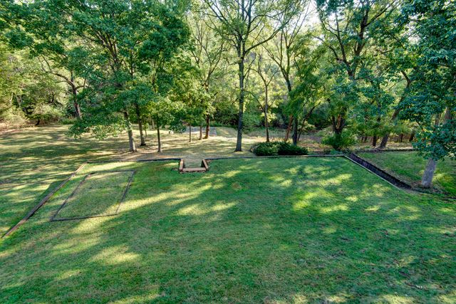 4946 S Bellhurst Avenue, Springfield, MO 65804