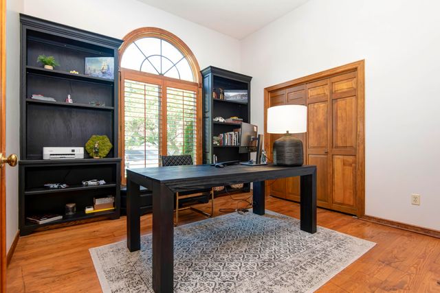4946 S Bellhurst Avenue, Springfield, MO 65804