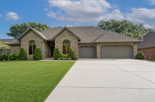 4946 S Bellhurst Avenue, Springfield, MO 65804