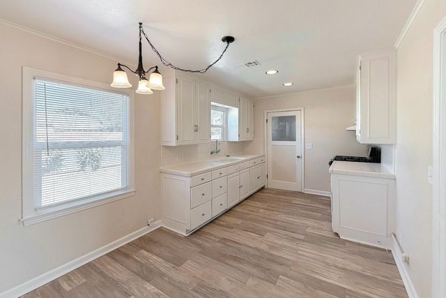 1118 Victoria Avenue, Hollister, CA 95023