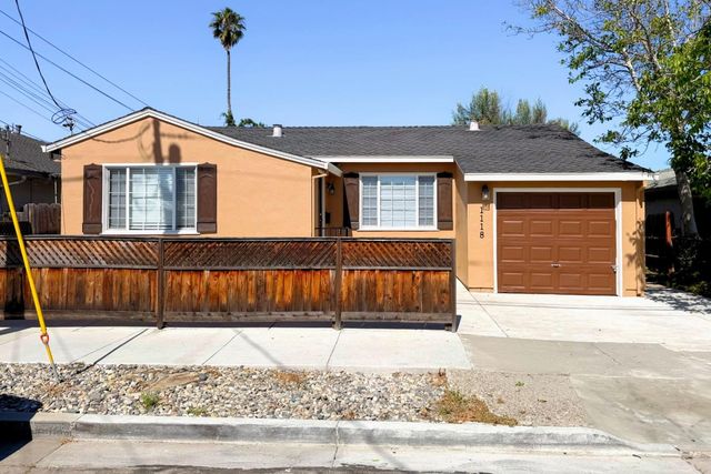 1118 Victoria Avenue, Hollister, CA 95023