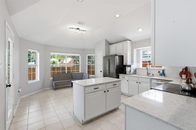 2771 Oakdale Drive, Burleson, TX 76028