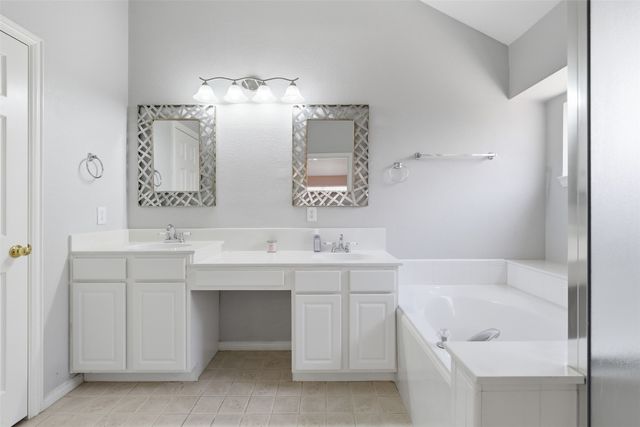2771 Oakdale Drive, Burleson, TX 76028