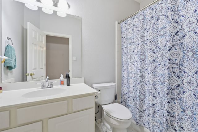 2771 Oakdale Drive, Burleson, TX 76028