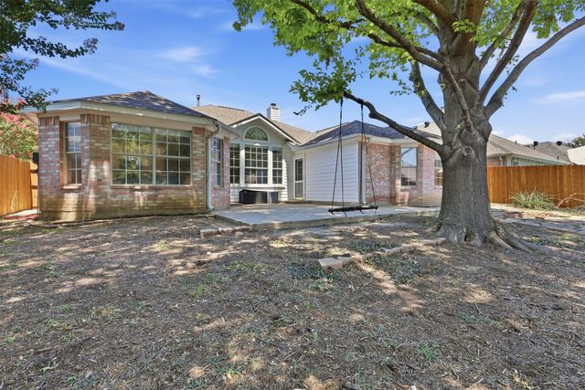 2771 Oakdale Drive, Burleson, TX 76028