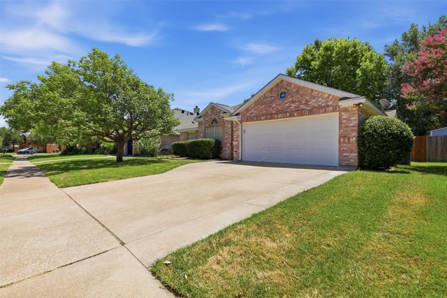 2771 Oakdale Drive, Burleson, TX 76028