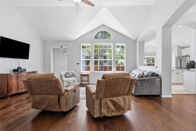 2771 Oakdale Drive, Burleson, TX 76028