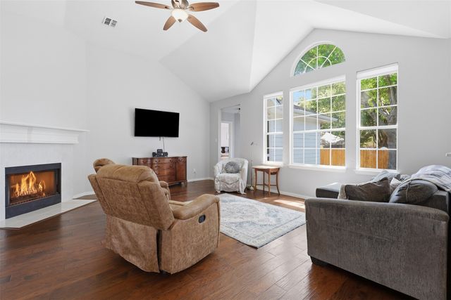 2771 Oakdale Drive, Burleson, TX 76028