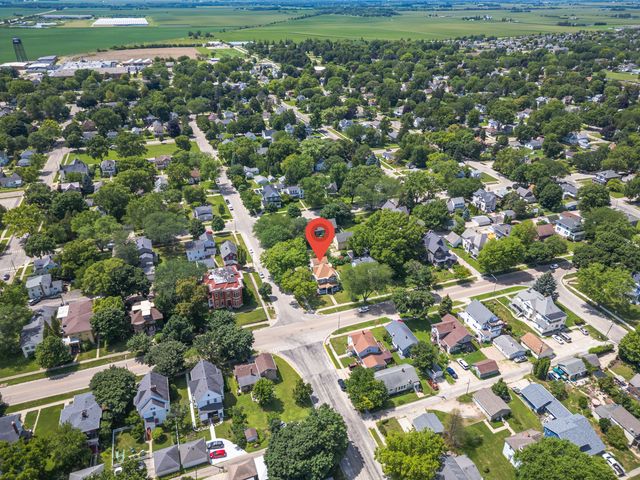 604 N 7th Street, Rochelle, IL 61068