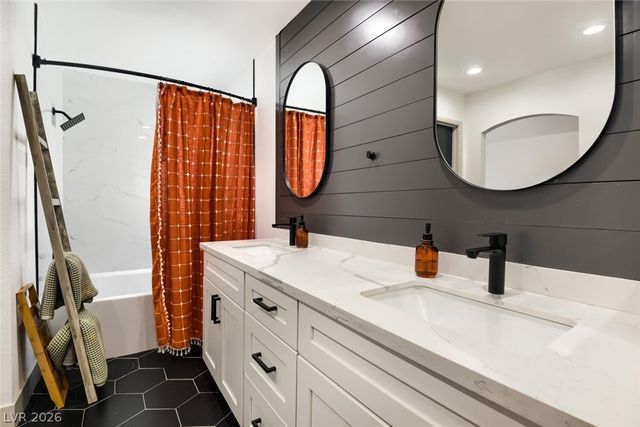345 Warmside Drive, Las Vegas, NV 89145