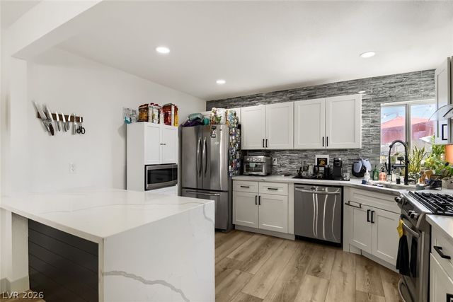 345 Warmside Drive, Las Vegas, NV 89145