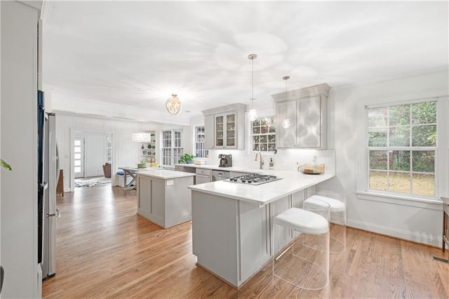 143 Parkside Circle, Decatur, GA 30030