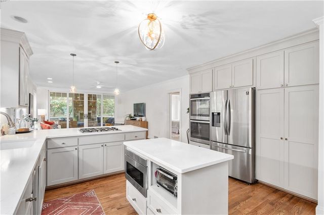 143 Parkside Circle, Decatur, GA 30030