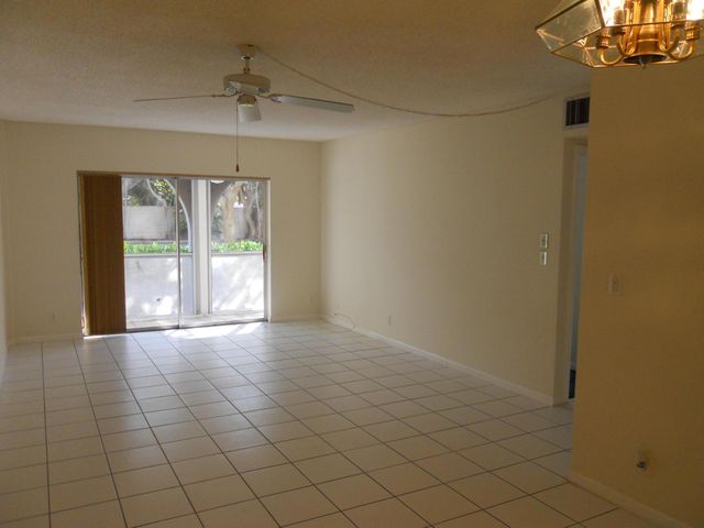 250 NE 20 Street 123s, Boca Raton, FL 33431