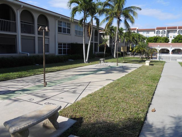 250 NE 20 Street 123s, Boca Raton, FL 33431