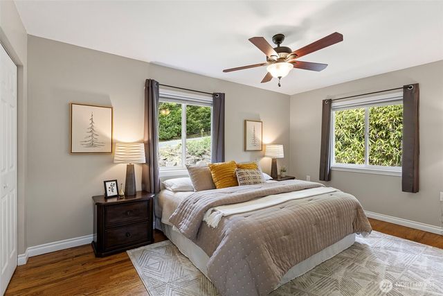 11210 Lakeside Avenue NE, Seattle, WA 98125