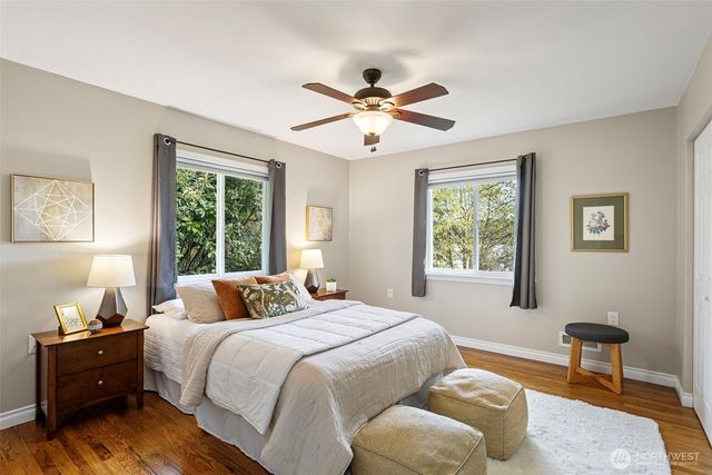 11210 Lakeside Avenue NE, Seattle, WA 98125