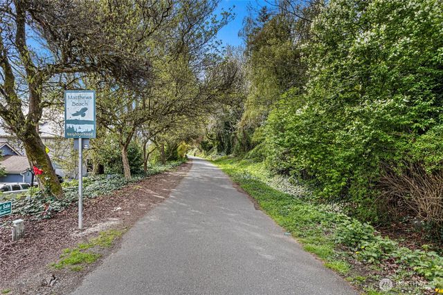 11210 Lakeside Avenue NE, Seattle, WA 98125