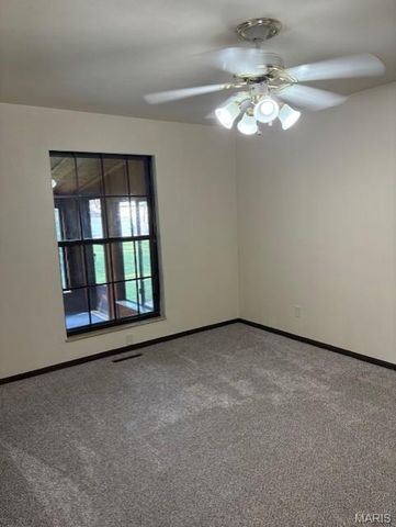2418 College Drive, Belleville, IL 62221