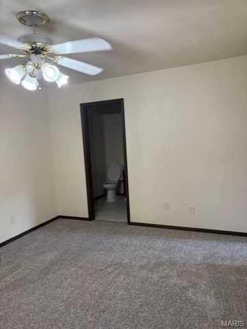 2418 College Drive, Belleville, IL 62221