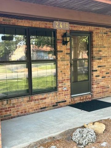2418 College Drive, Belleville, IL 62221