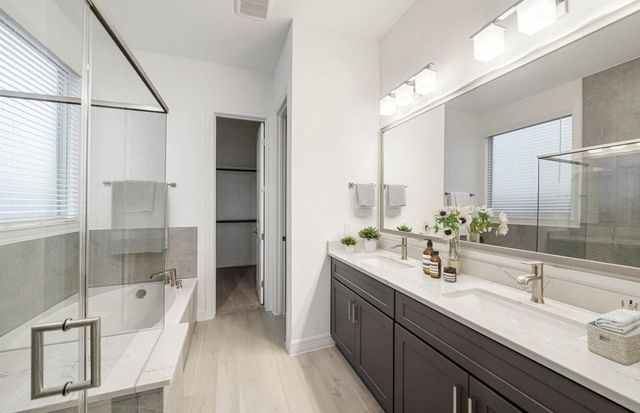 13710 Ballast Green Drive, Texas City, TX 77568