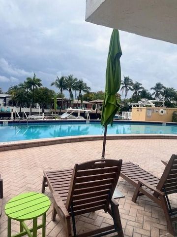 2000 NE 135th Street 601, North Miami, FL 33181