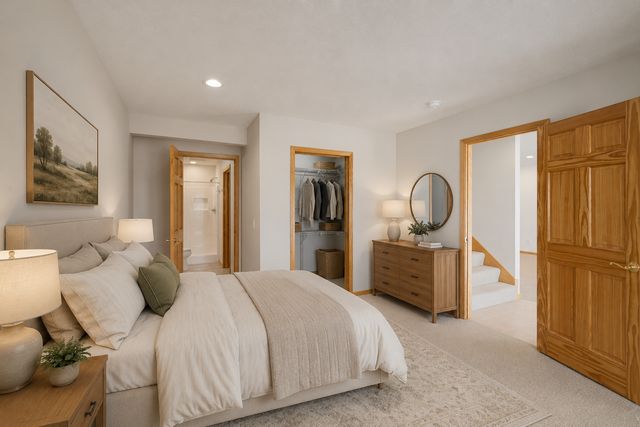 14313 Savanna Oaks Drive, Savage, MN 55378