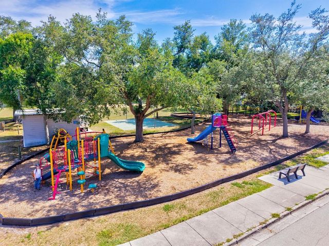 1129 GROVELAND AVENUE, Venice, FL 34285