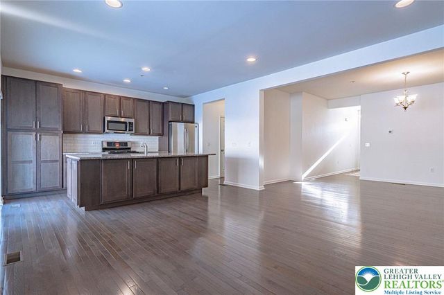 1362 Caspian Street, South Whitehall Twp, PA 18104