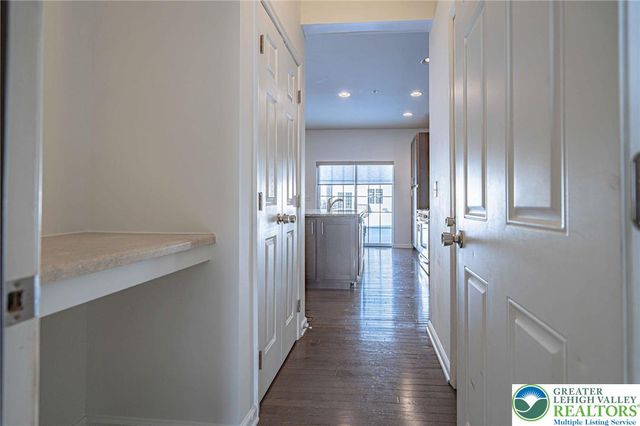 1362 Caspian Street, South Whitehall Twp, PA 18104