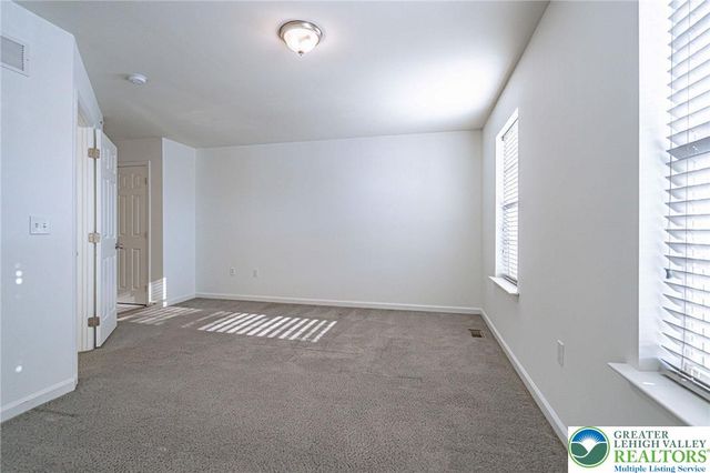 1362 Caspian Street, South Whitehall Twp, PA 18104