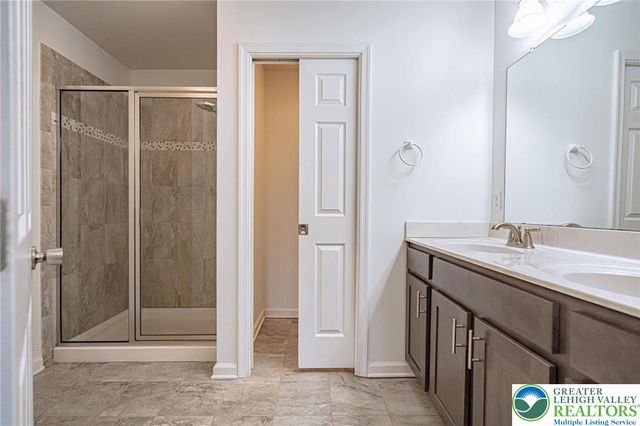 1362 Caspian Street, South Whitehall Twp, PA 18104