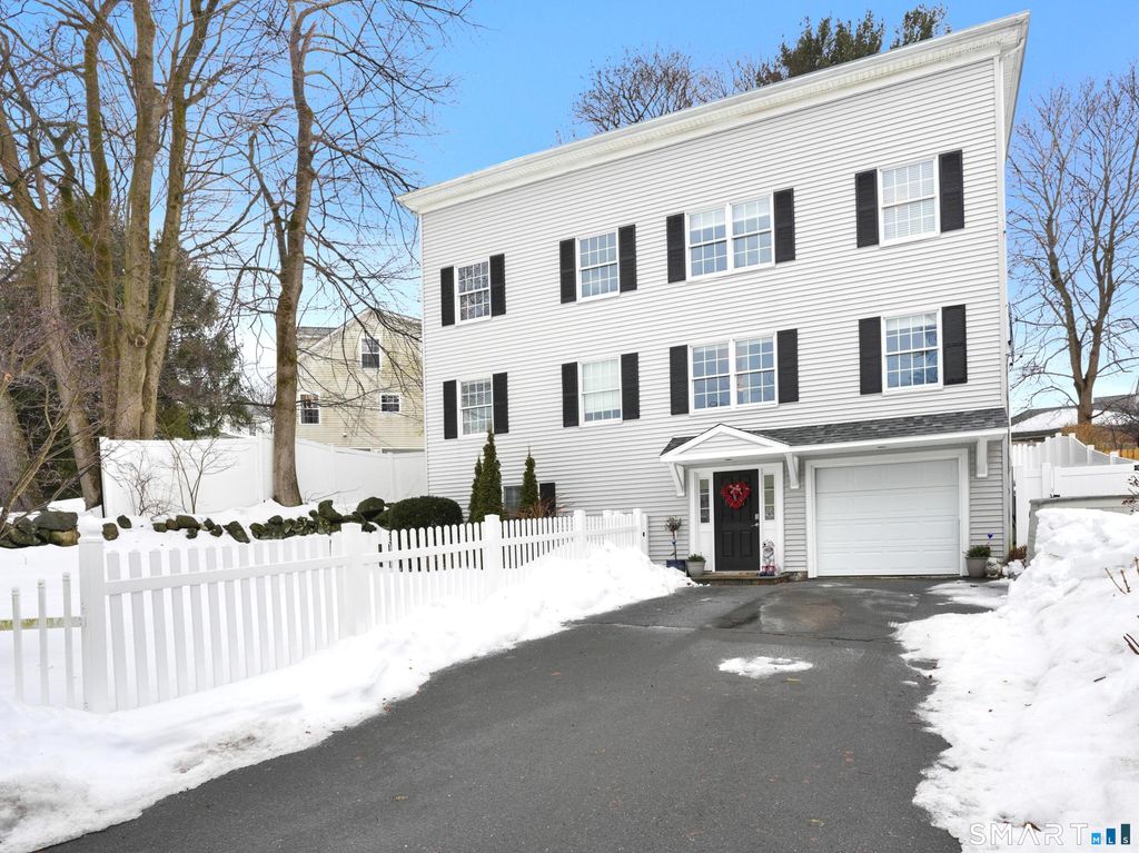 26 Abbott Avenue, Ridgefield, CT 06877
