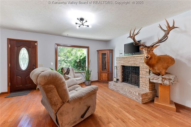 5789 Frame Road, Elkview, WV 25071