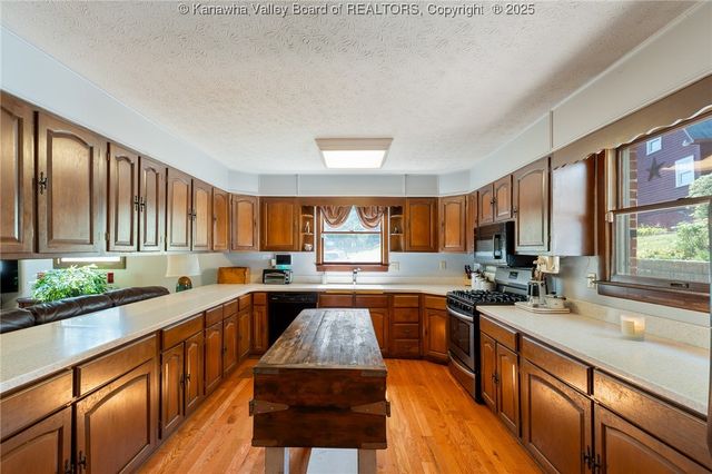 5789 Frame Road, Elkview, WV 25071