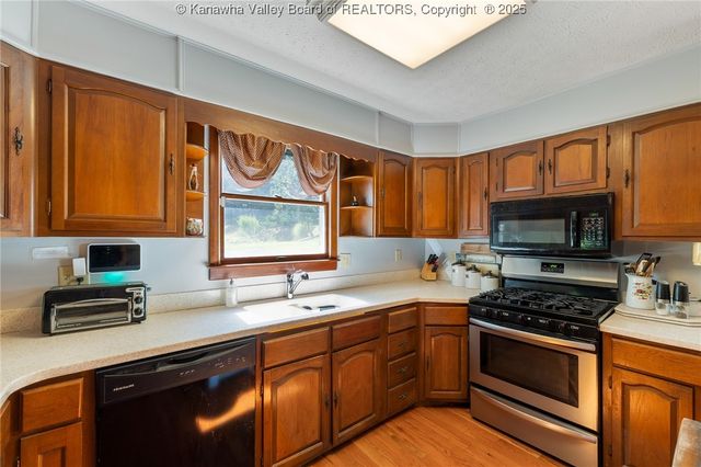 5789 Frame Road, Elkview, WV 25071