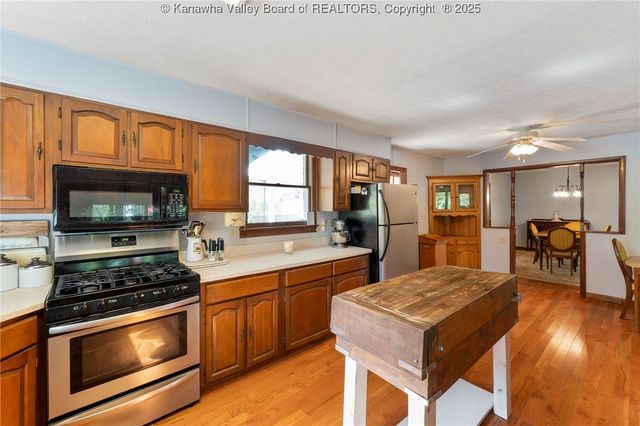 5789 Frame Road, Elkview, WV 25071