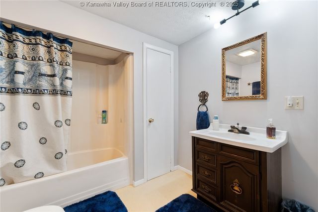 5789 Frame Road, Elkview, WV 25071