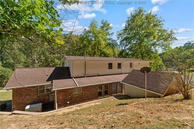 5789 Frame Road, Elkview, WV 25071