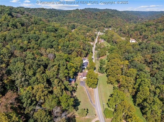 5789 Frame Road, Elkview, WV 25071