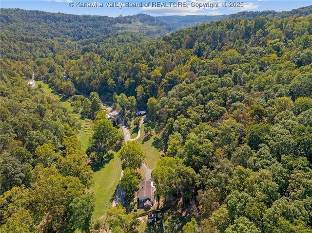 5789 Frame Road, Elkview, WV 25071