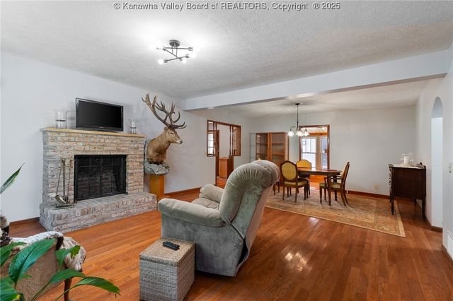 5789 Frame Road, Elkview, WV 25071