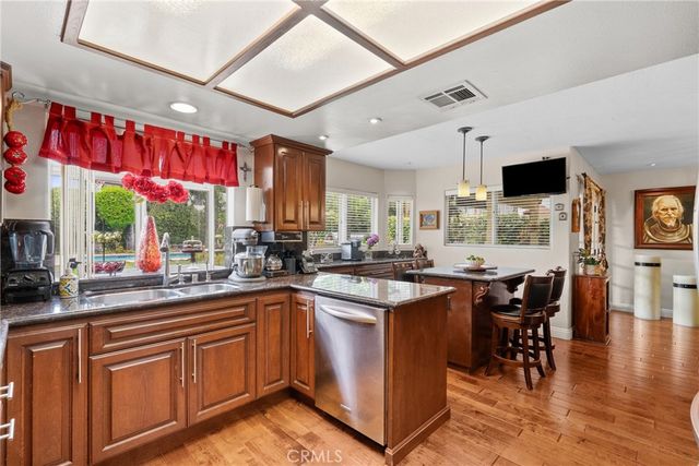 6325 Yolanda, Tarzana, CA 91335